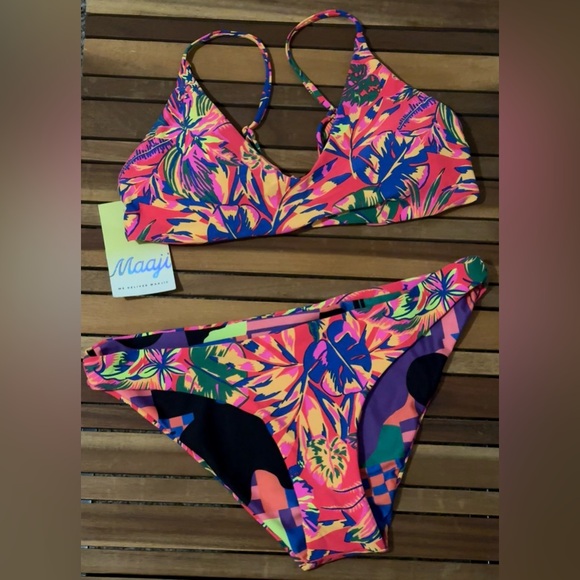 Medium NWT Maaji Vibrant Leaf Bikini - Picture 1 of 3